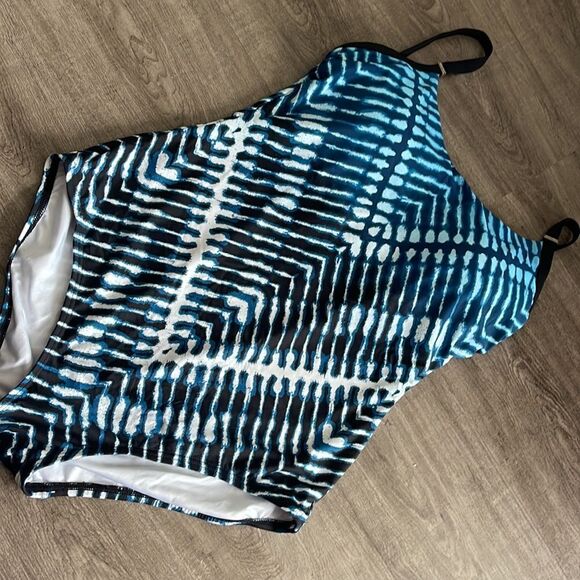 Calvin Klein Women's Starbust Printed One-piece Swimsuit - Picture 3 of 4